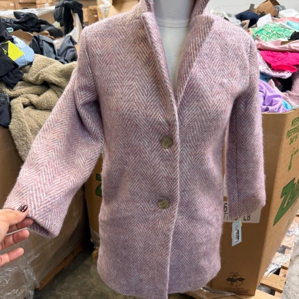 Cat & Jack pink and cream herringbone coat 💕 Size Medium.